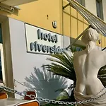 Riverside Modena