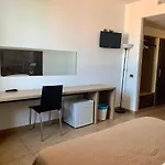 Riverside 4* מודנה