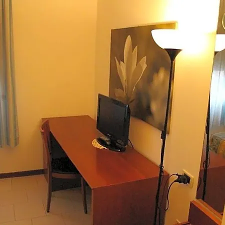 Riverside מלון 4*