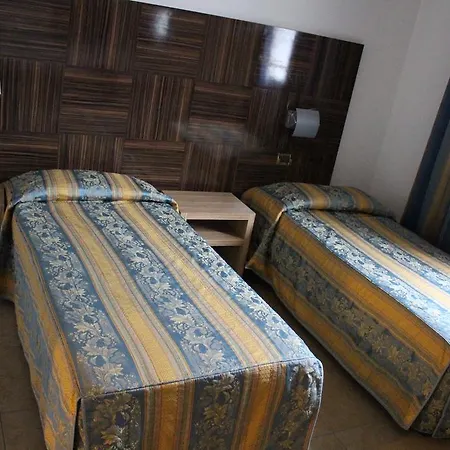 Hotell Riverside 4*