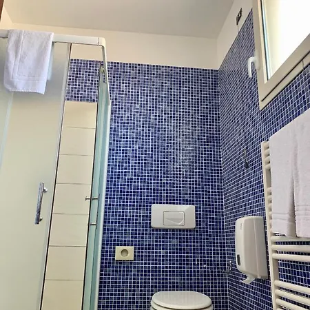Hotell Riverside 4*