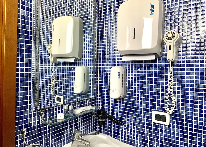 Riverside 4* مودينا